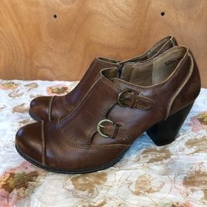 Born Concept boc Leather Shooties size 8.5